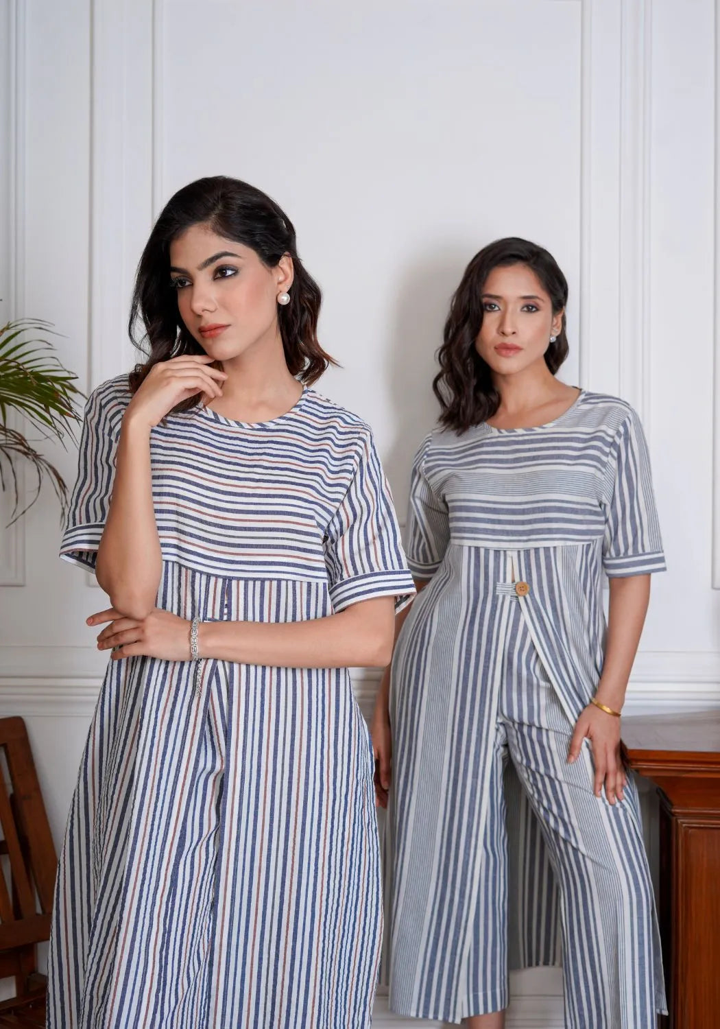 Red Blue Strand Front Slit Set