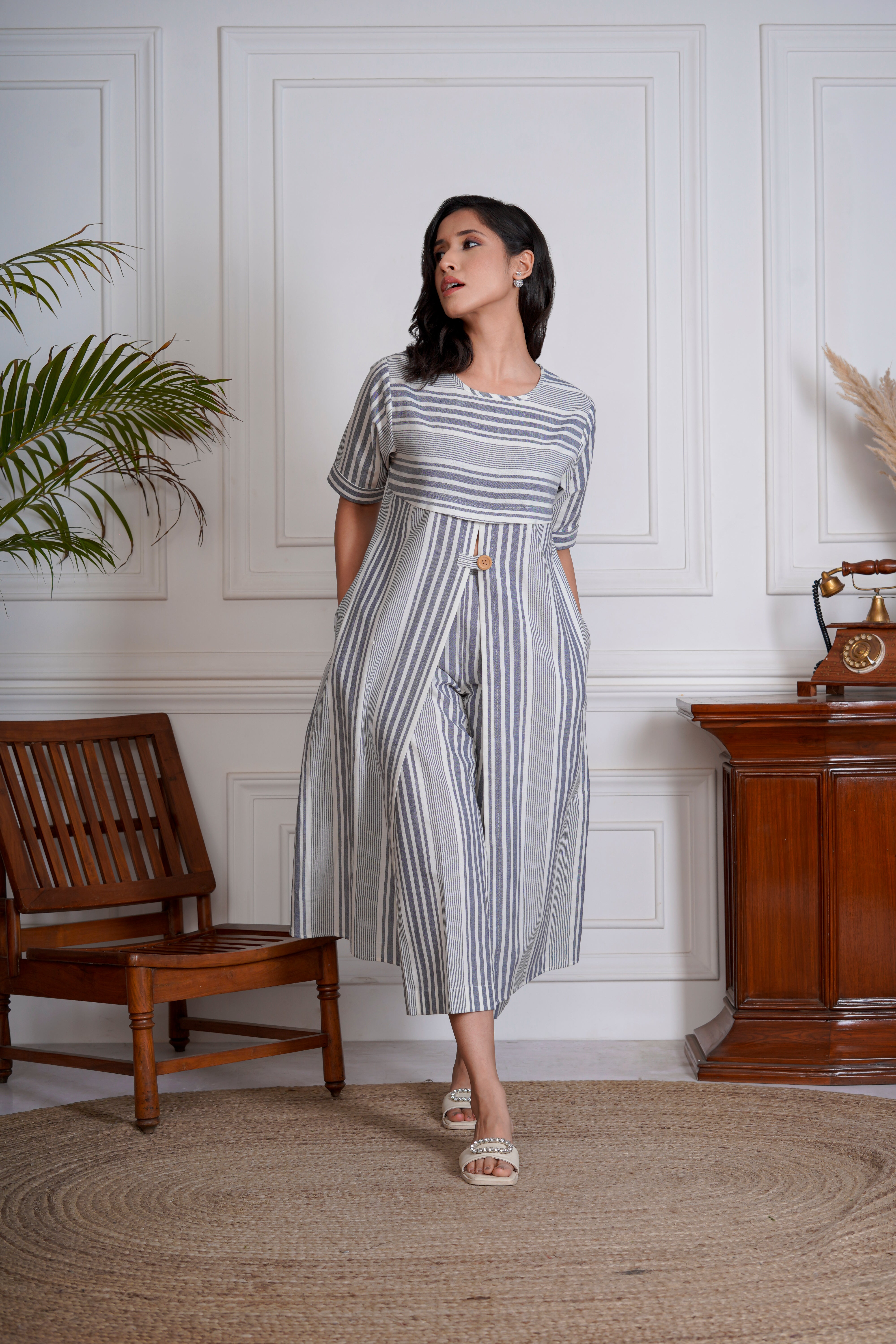 Grey Streak Front Slit Kurta Set