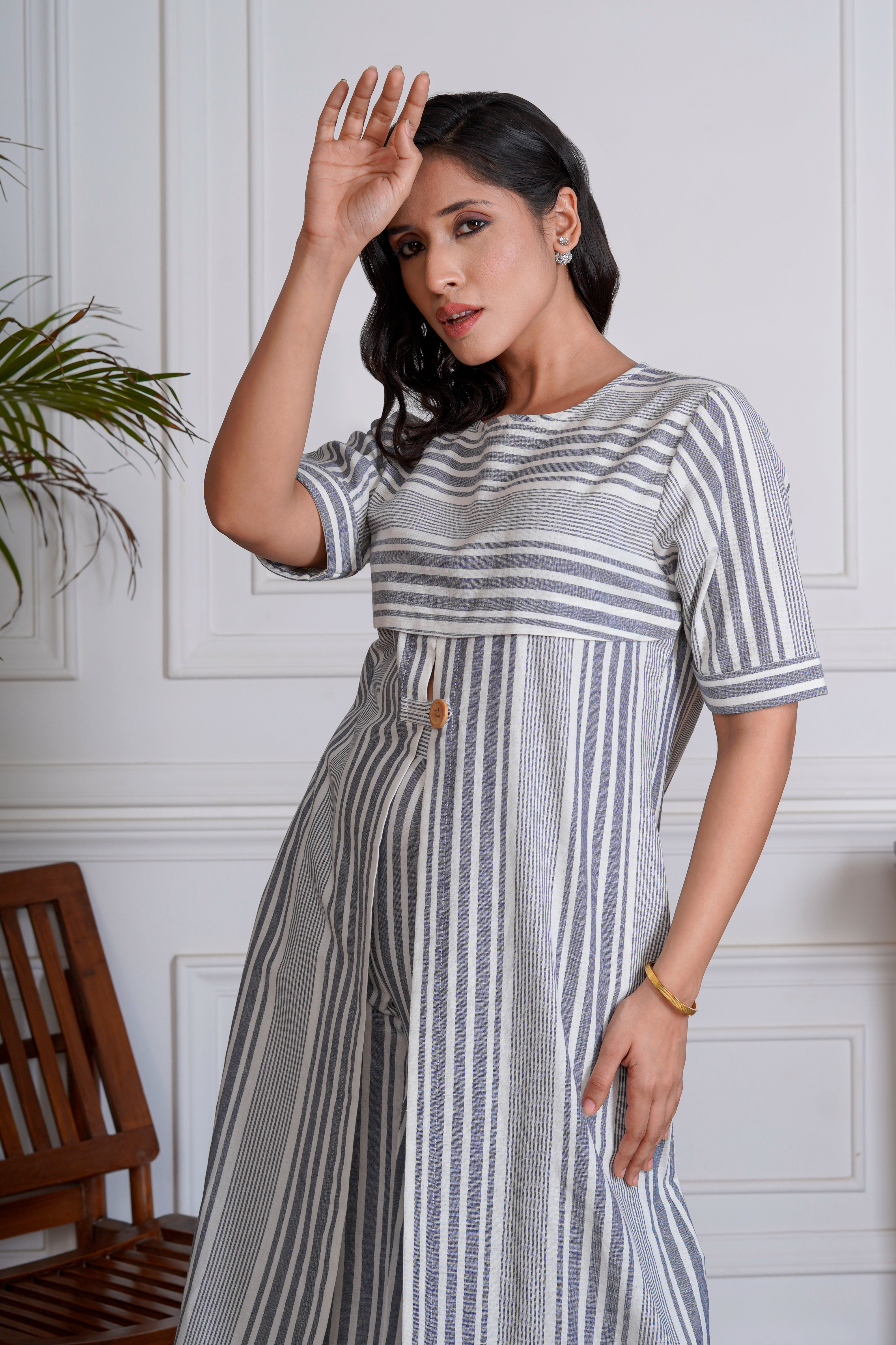 Grey Streak Front Slit Kurta Set