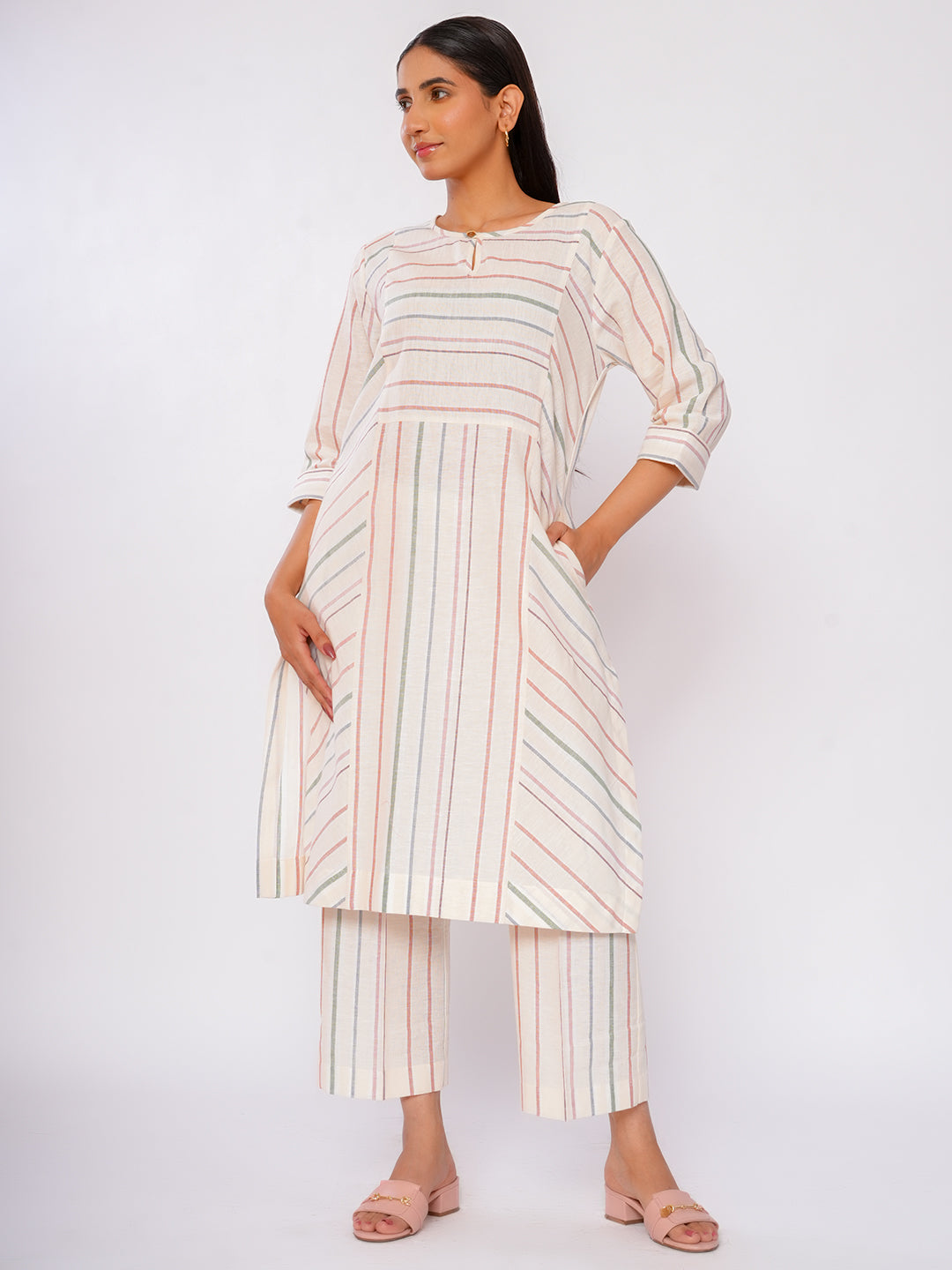 CHROMATIC CHORDS KURTA SET